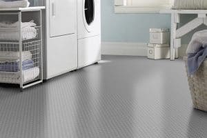 Read more about the article Lantai Vinyl atau Keramik: Bagusan Mana?
